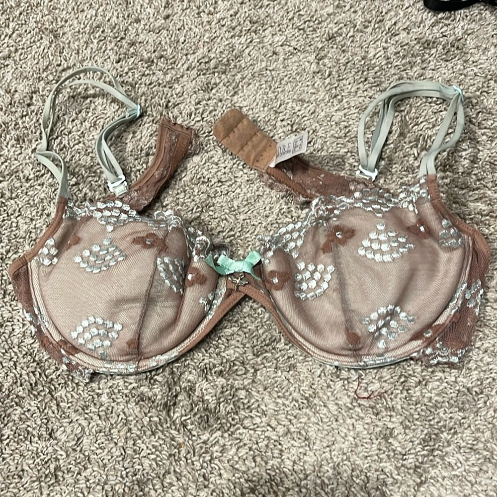 Helena bra size 38B Helena Quintana